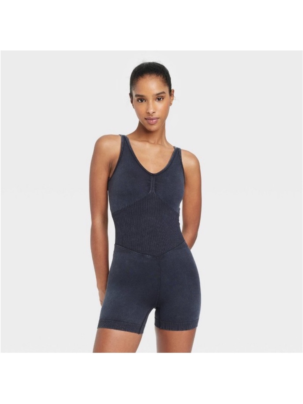 Joylab Women's Seamless Short Bodysuit
Black size XL nwot